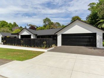 2 Azalea Place, Brooklands, New Plymouth