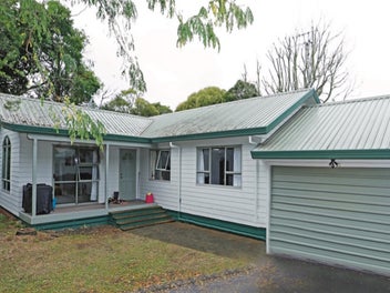 69A Forest Lake Road, Forest Lake, Hamilton