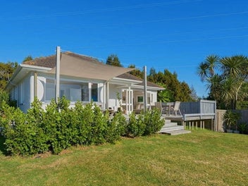 2 WADE PL, Welcome Bay, Tauranga