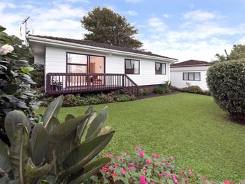 67A Lewisham Street, Highland Park, Auckland