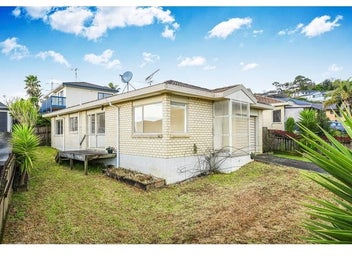 1/10 Lowburn Place, Clover Park, Auckland