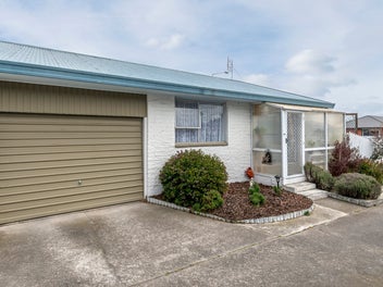 1/142 Hay Street, Bromley, Christchurch