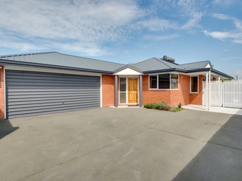 207A MAIN NORTH ROAD, Redwood, Christchurch