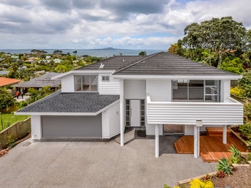 2/19 Toroa Street, Torbay, Auckland