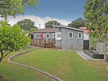 21 Chamberlain Road, Karori, Wellington