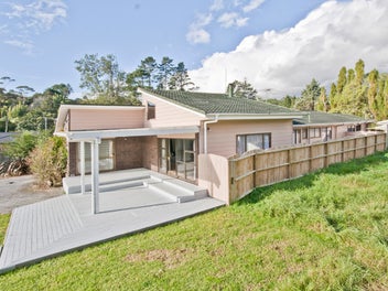 40 Sherrybrooke Place, Sunnyvale, Auckland