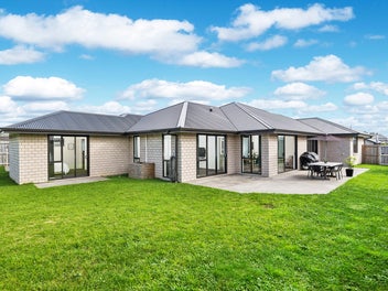 6 Vivien Place, Patumahoe, Pukekohe