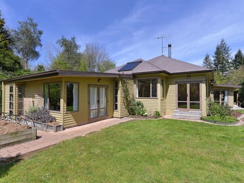 173 Westdale Road, Redwood Valley
