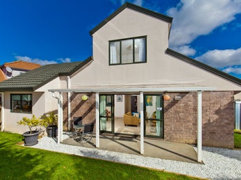 25 Central Park Drive, Te Atatu South, Auckland
