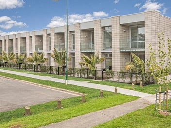 13 Bickerton Way, Flat Bush, Auckland