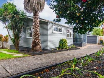 6 Tauhara Street, Green Bay, Auckland