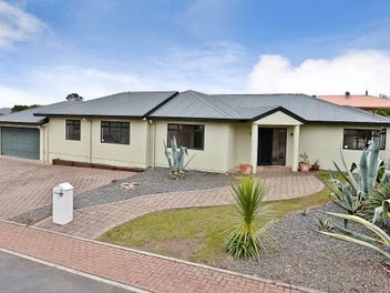 66 Ayrshire Drive, Grandview Heights, Hamilton