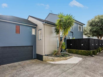 2/81 Francis Street, Hauraki, Auckland