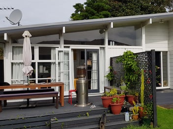 27 Wallace Road, Mangere Bridge, Auckland
