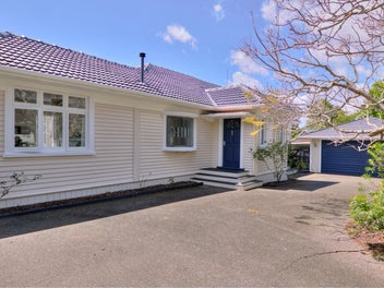8 Julia Way, Beachlands, Auckland