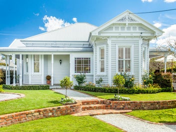 3 First Avenue, Stanley Point, Auckland