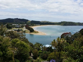 3 Bush Point Road, Cable Bay, Cable Bay