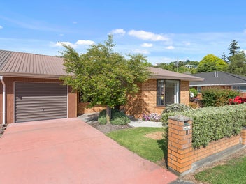1/1 Torvill and Dean Lane, Cashmere, Christchurch