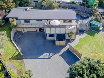 16 Karaka Grove, Raumati Beach, Paraparaumu