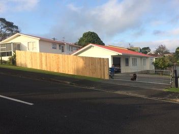 2 Solea Road, Sunnyvale, Auckland