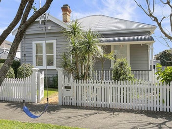 25 Volcanic Street, Mount Eden, Auckland