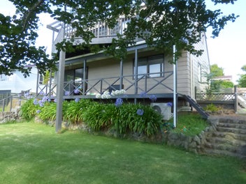3 Lindaver Grove, Merrilands, New Plymouth
