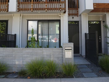 98 Squadron Drive, Hobsonville, Auckland