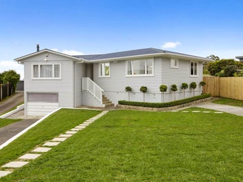12 ELIZABETH ST, Pakaranga, Auckland