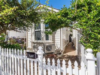 132 Elizabeth Street, Mount Victoria, Wellington