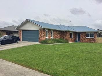 7 Landmark Court, Huntington, Hamilton