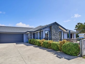 114 Endeavour Drive, Whitby, Porirua