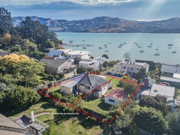 8 Aubrey Street South, Akaroa