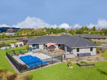 6 Summerfield Way, Parahaki, Whangarei