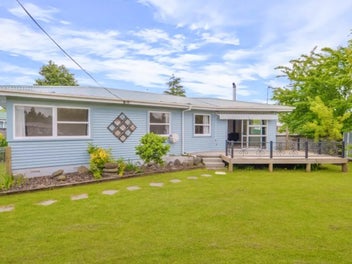 21 Jeanette Street, Glenview, Hamilton