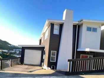 15 Marjory Close, Broadmeadows, Wellington