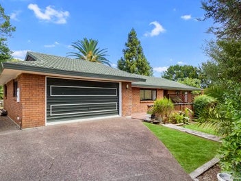 131F Parrs Cross Road, Glen Eden, Auckland