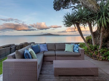 2/259 Hurstmere Road, Takapuna, Auckland