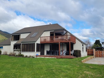 1 Waimarama Street, Waikawa, Picton