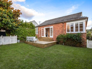 15 Range View Road, Mount Albert, Auckland