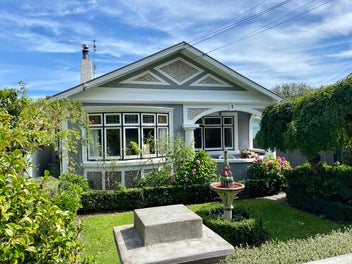 13 Mahoe Street, Eastbourne, Lower Hutt