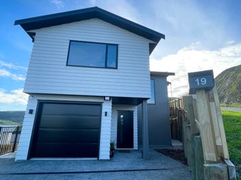 19 Prestwich Rise, Churton Park, Wellington