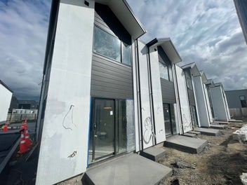 2/15 Bunyan Street, Waltham, Christchurch