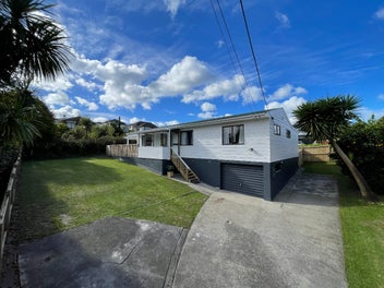 2/68 View Road, Henderson, Auckland