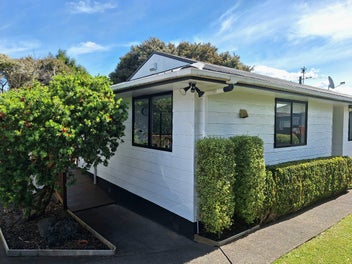 2/63A Colwill Road, Massey, Auckland