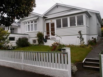 33 Palm Avenue, Lyall Bay, Wellington