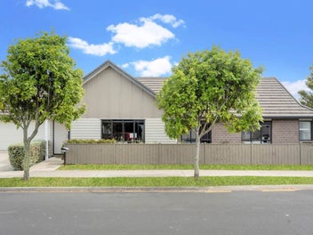 15 Takahe Avenue, Takanini, Auckland