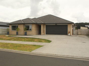 15 Raymond Grace Avenue, Huapai, Kumeu
