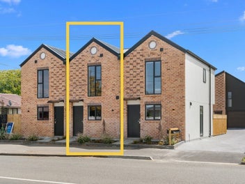 2/61 Farrington Avenue, Bishopdale, Christchurch