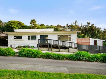 21A Mahoe Street, Tawa, Wellington