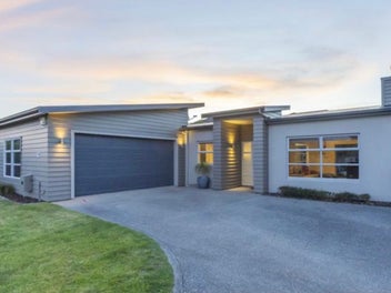17 Matuku Place, Paraparaumu Beach, Paraparaumu